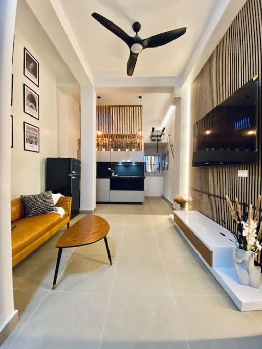 Hidden Jewel Next To The Center In Appartement *